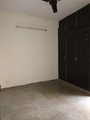 Room in 1 BHK Apartment at Jasola Vihar – for Sale
