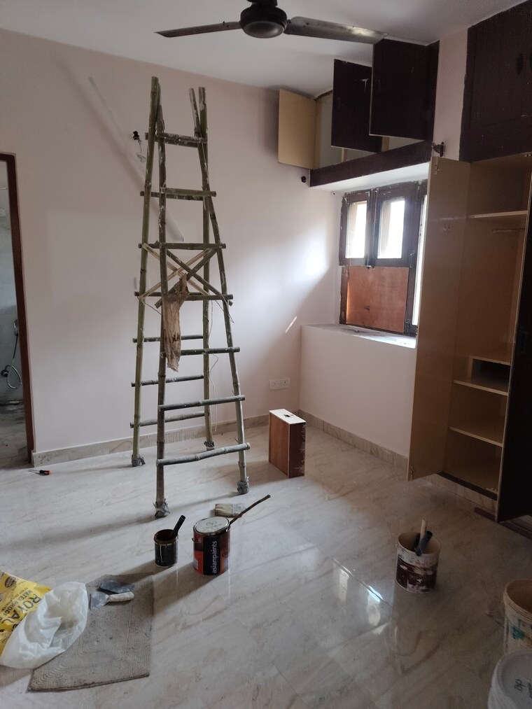 Room, sarita-vihar-pocket-j-rwa 2 Bedroom 929 Sq.Ft. Apartment In Sarita Vihar Delhi 9527137