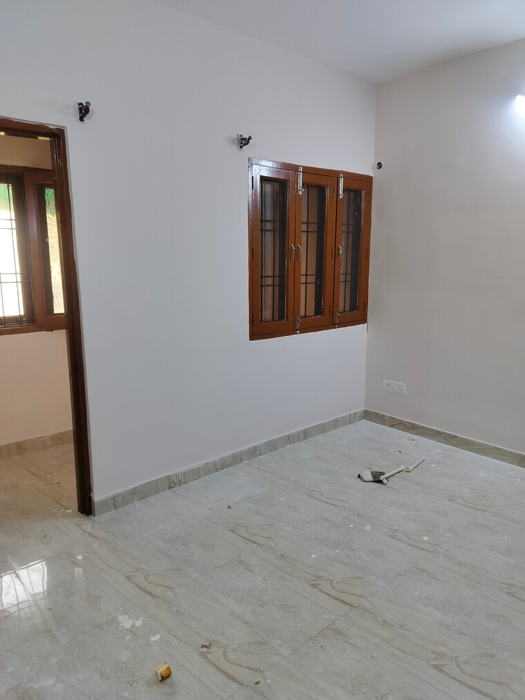 Room, sarita-vihar-pocket-j-rwa 2 Bedroom 929 Sq.Ft. Apartment In Sarita Vihar Delhi 9527137
