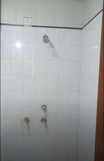 Bathroom in 1 BHK Apartment at Hazratganj – for Rent