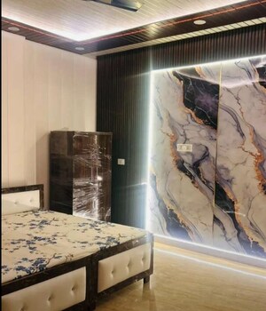 Bedroom in 1 BHK Apartment at Hazratganj – for Rent