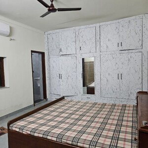 Bedroom in 1 BHK Builder Floor at Sector 9 – for Rent