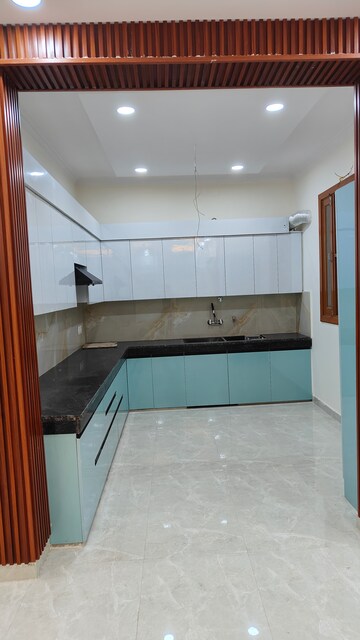 Kitchen in 3.5 BHK Builder Floor at Palam Vihar Residents Association, Palam Vihar – for Rent