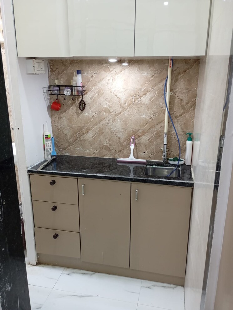 Kitchen, business-arcade Commercial Office Space 2000 Sq.Ft. In Dadar West Mumbai 9527178