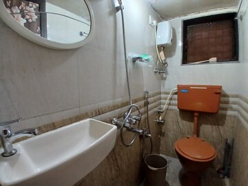 Bathroom in 1 BHK Apartment at Star Avenue Kalina, Kalina – for Rent