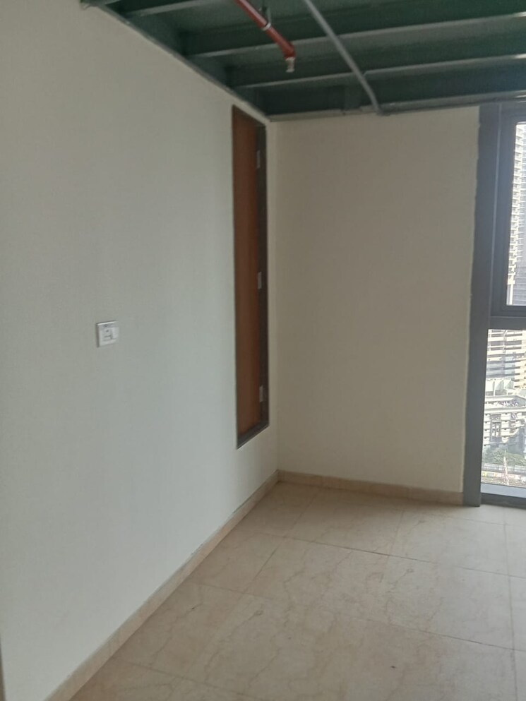 Room, piramal-mahalaxmi Commercial Office Space 1200 Sq.Ft. In Mahalaxmi Mumbai 9527181