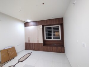 Room in 2.5 BHK Apartment at Aparna Sarovar Zicon, Nallagandla – for Rent