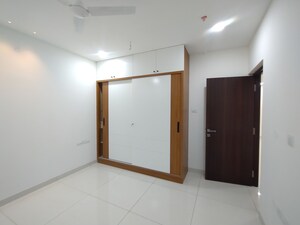 Room in 2.5 BHK Apartment at Aparna Sarovar Zicon, Nallagandla – for Rent