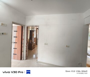 Room in 3 BHK Apartment at Om Paras, Vile Parle East – for Rent