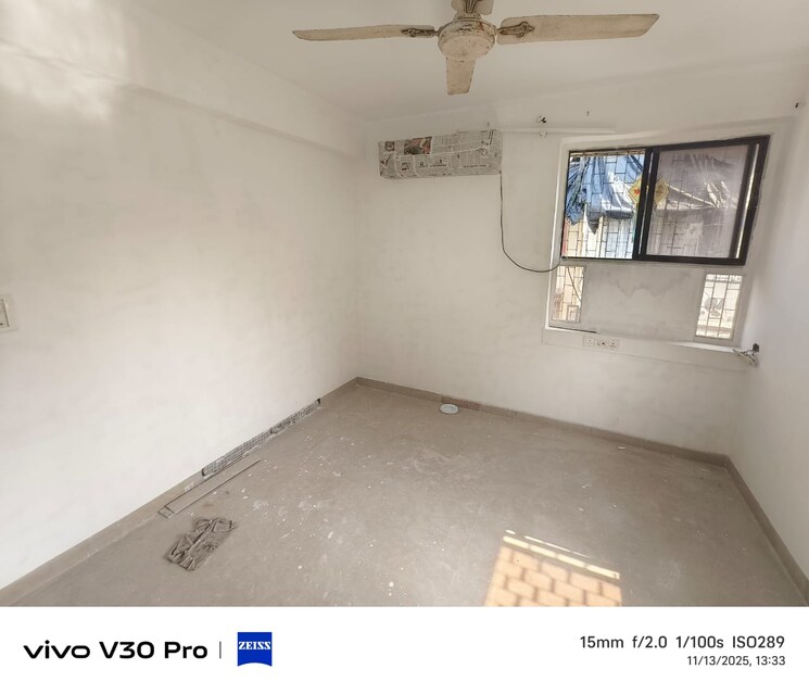 Room, om-paras 3 Bedroom 1000 Sq.Ft. Apartment In Vile Parle East Mumbai 9527182