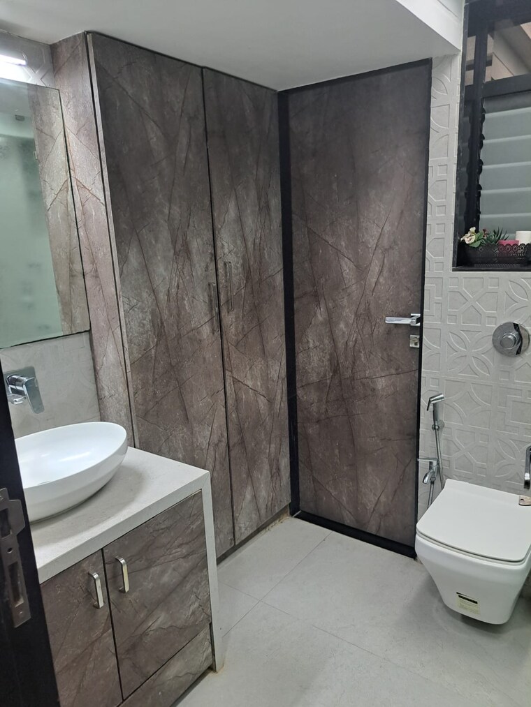 Bathroom, sudha-park 2 Bedroom 1200 Sq.Ft. Apartment In Ghatkopar East Mumbai 9527188