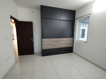 Room in 3 BHK Apartment at Aparna Sarovar Zicon, Nallagandla – for Rent