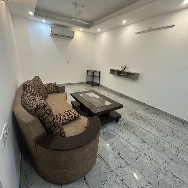 Team Area, masjid moth 2 Bedroom 900 Sq.Ft. Builder Floor In Masjid Moth Delhi 9527205