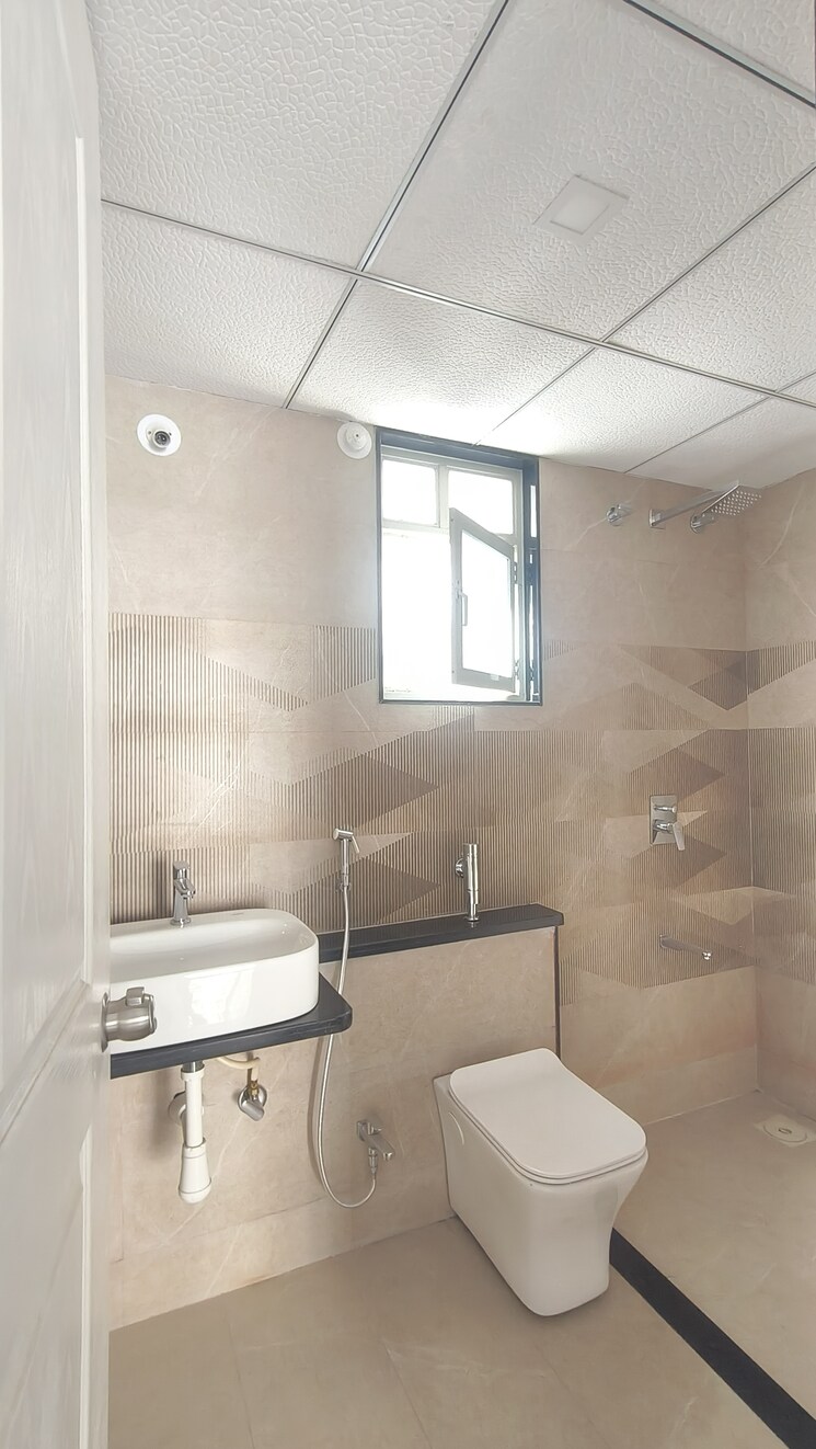 Bathroom, sai-pleasure 3 Bedroom 1126 Sq.Ft. Apartment In Wakad Pune 9527232