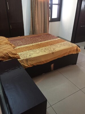 Bedroom in 2 BHK Apartment at Milan CGHS, Sector 39 – for Rent