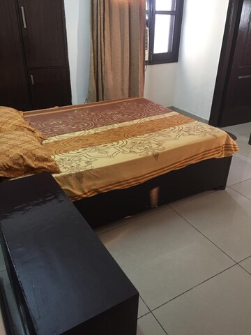 Bedroom in 2 BHK Apartment at Milan CGHS, Sector 39 – for Rent