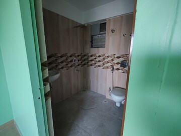 Bathroom in 3 BHK Apartment at Pradhan Nagar – for Rent