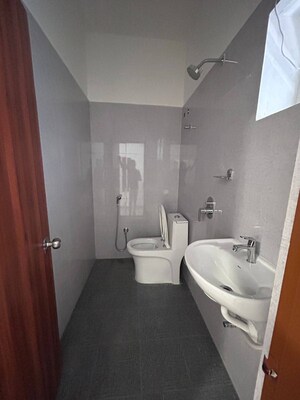 Bathroom in 1 BHK Apartment at Kondapur – for Rent