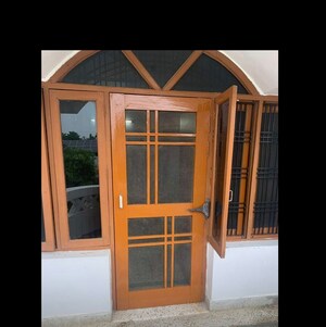 Room in 2 BHK Independent House at Gomti Nagar – for Rent