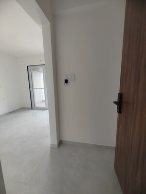 Furnished Amenities in 2 BHK Apartment at Dream Metropark County, Balewadi – for Rent