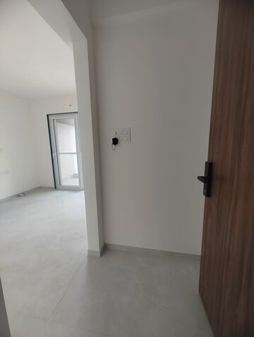 Furnished Amenities in 2 BHK Apartment at Dream Metropark County, Balewadi – for Rent