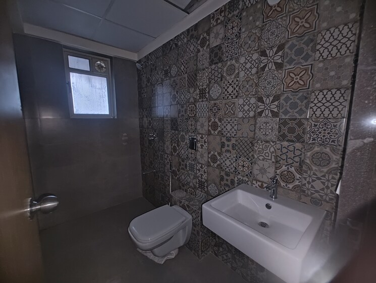 Bathroom, supreme-estia-phase-1 2.5 Bedroom 1050 Sq.Ft. Apartment In Baner Pune 9527278
