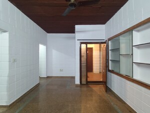 Room in 1 BHK Builder Floor at Btm Layout – for Rent