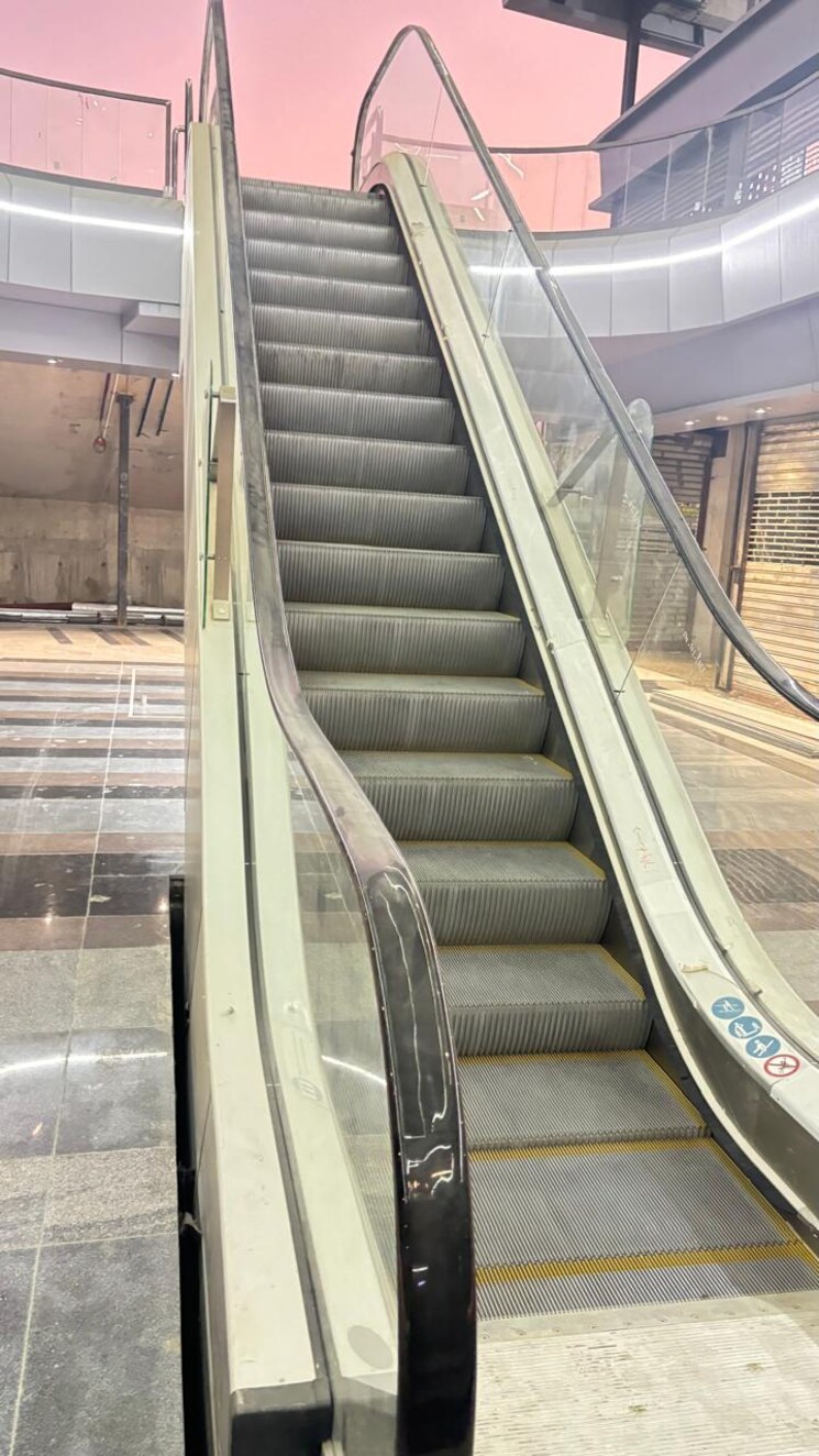 Balcony, ska-arcadia Commercial Shop 355 Sq.Ft. In Wave City Ghaziabad 9527364