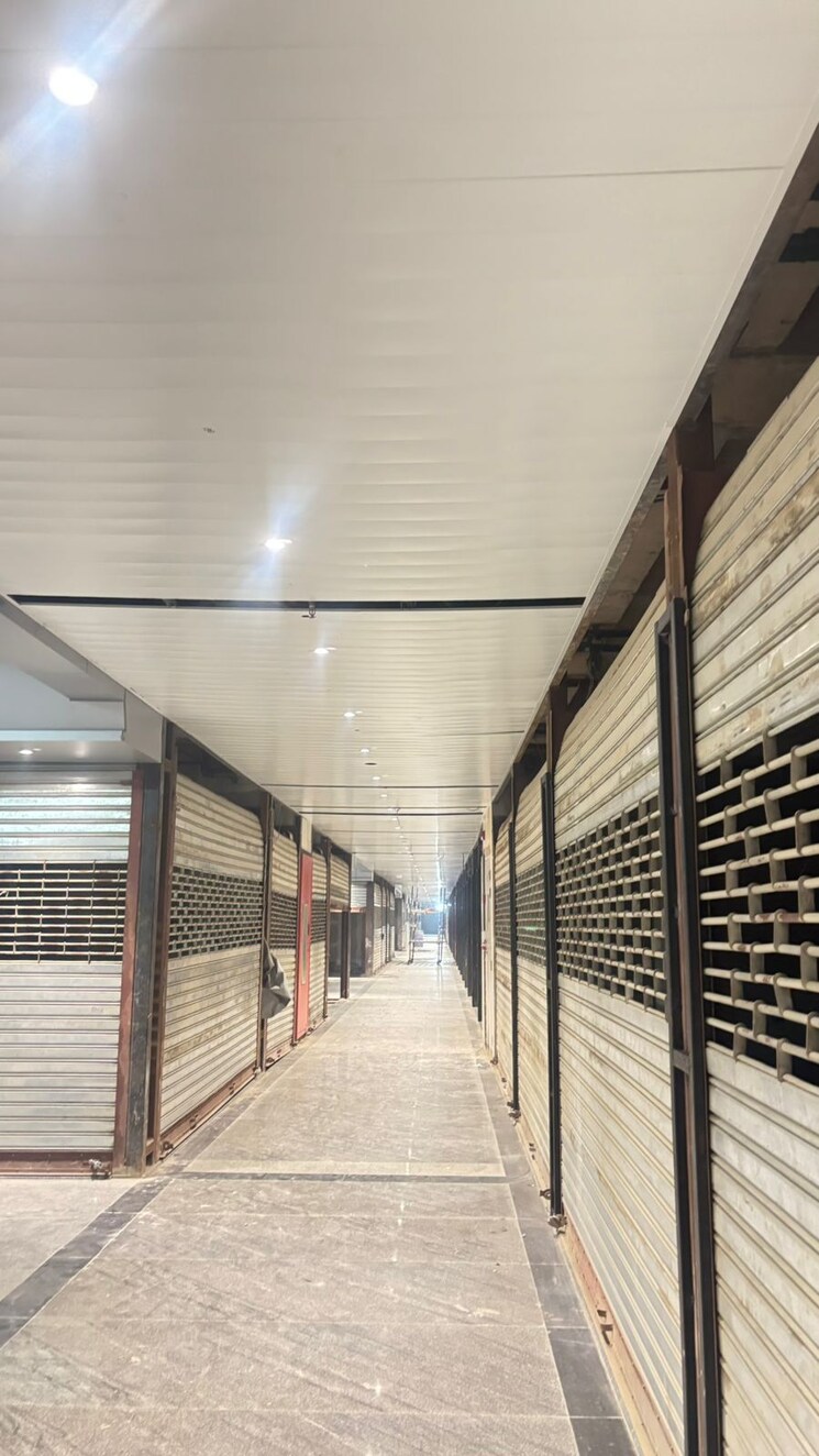 undefined, ska-arcadia Commercial Shop 355 Sq.Ft. In Wave City Ghaziabad 9527364