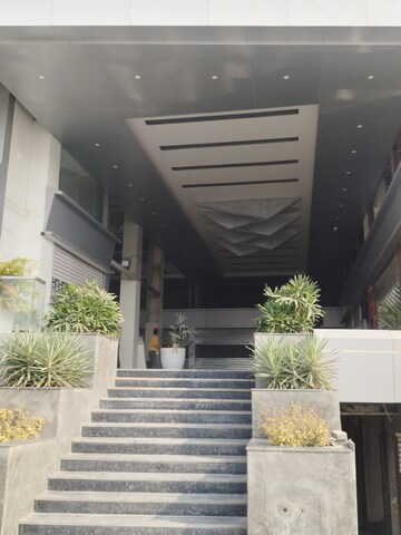 Staircase in  Shop at SKA Arcadia, Wave City – for Sale