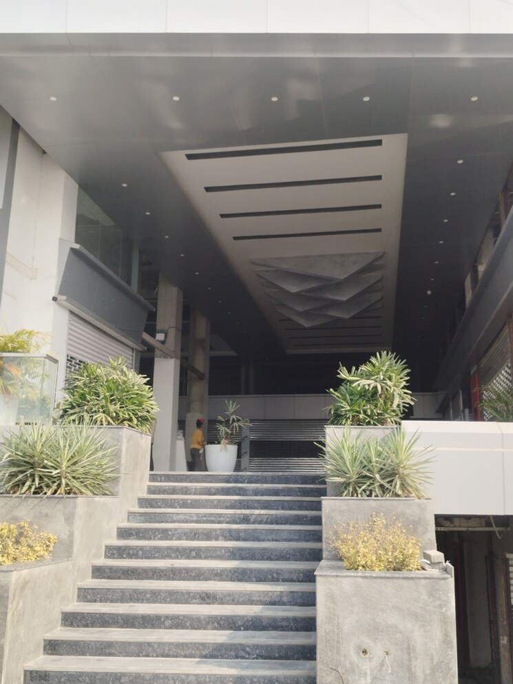 undefined, ska-arcadia Commercial Shop 222 Sq.Ft. In Wave City Ghaziabad 9527446