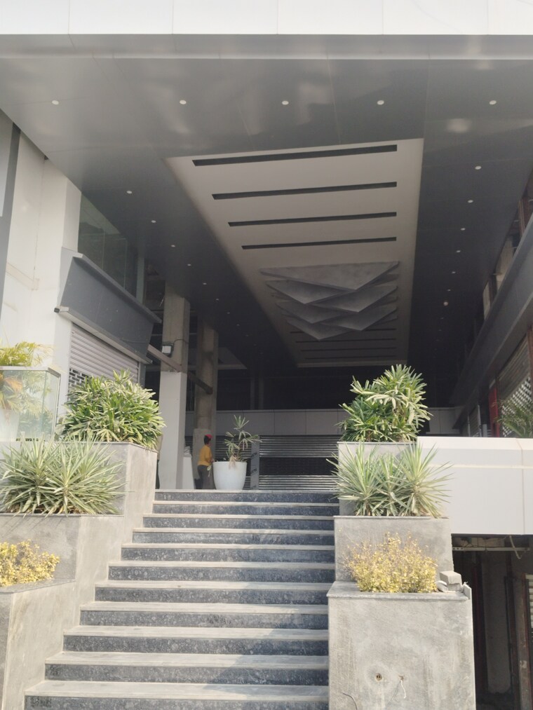 undefined, ska-arcadia Commercial Shop 222 Sq.Ft. In Wave City Ghaziabad 9527446