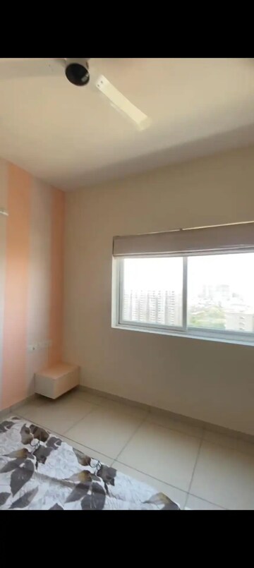 Room in 2 BHK Apartment at Vajram Newtown, Thanisandra Main Road – for Rent