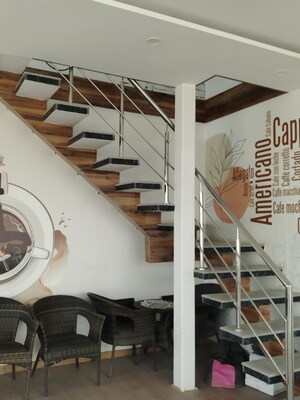 Staircase in  Shop at SKA Arcadia, Wave City – for Sale