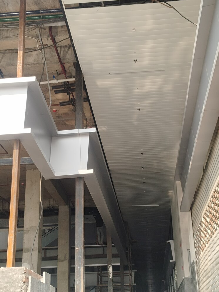 undefined, ska-arcadia Commercial Shop 400 Sq.Ft. In Wave City Ghaziabad 9527522