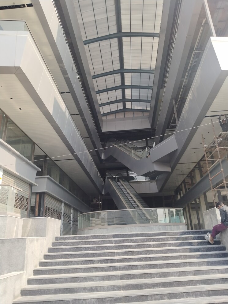 undefined, ska-arcadia Commercial Shop 400 Sq.Ft. In Wave City Ghaziabad 9527522