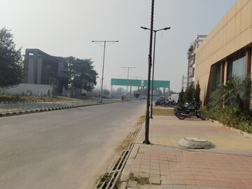  Shop – Exterior View View at SKA Arcadia, Wave City - for Sale