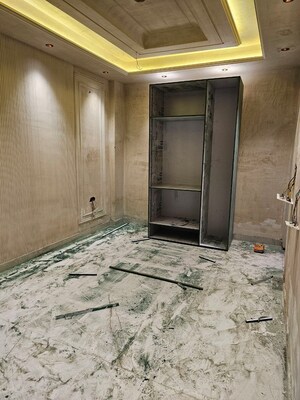 Bedroom in 3 BHK Builder Floor at Sainik Colony – for Sale