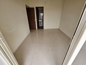 Room in 2 BHK Apartment at Sinhagad Road – for Rent