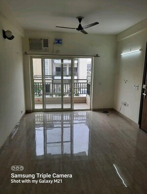 Room in 3 BHK Apartment at Puri Aman Vilas, Sector 89 – for Rent