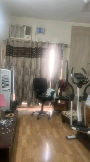 Room in 3 BHK Apartment at Puri Aman Vilas, Sector 89 – for Rent