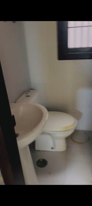 Bathroom in 2.5 BHK Builder Floor at Wave Prime Floors, Wave City – for Rent