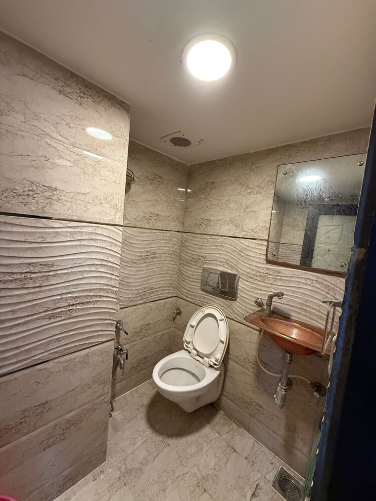 Bathroom, alkapuri Commercial Office Space 750 Sq.Ft. In Alkapuri Vadodara 9527866