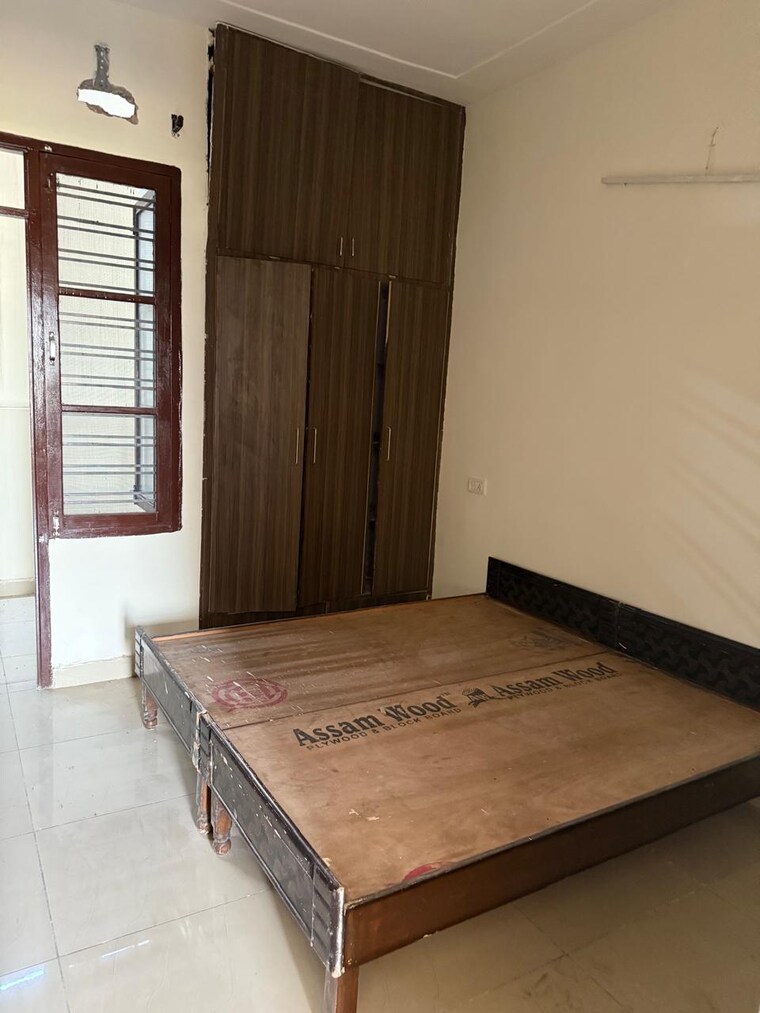 Bedroom, kharar mohali road 2 Bedroom 80 Sq.Yd. Apartment In Kharar Mohali Road Kharar 9527836