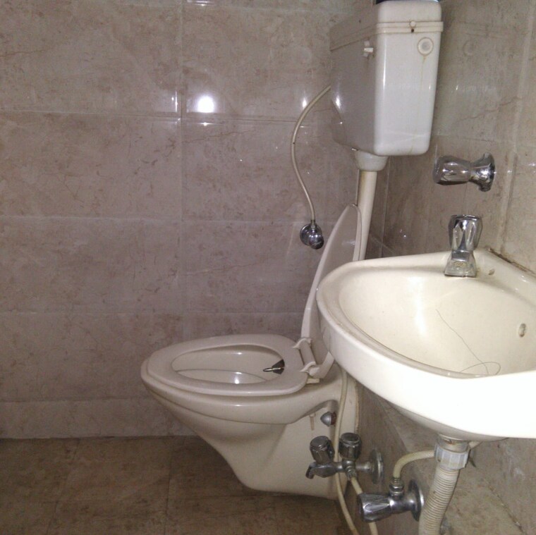 Bathroom, pleasant-park-mira-road 1 Bedroom 560 Sq.Ft. Apartment In Pleasant Park Thane 9527849