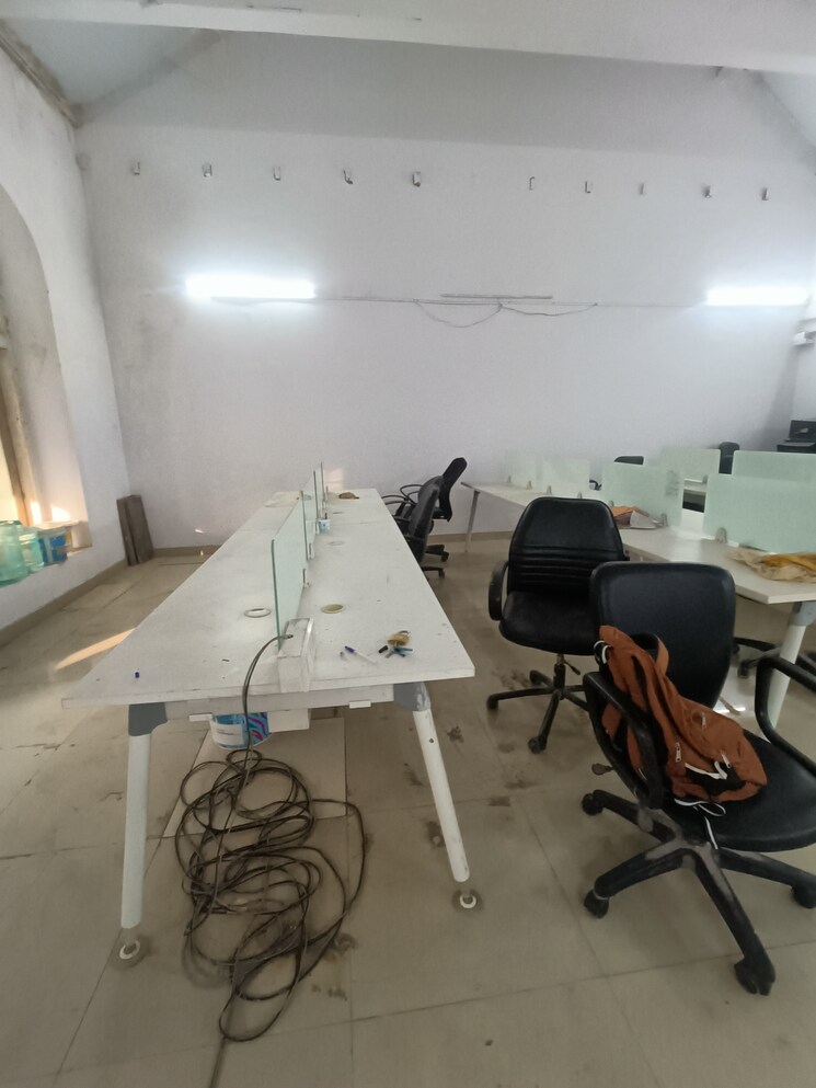 Team Area, colaba Commercial Office Space 2300 Sq.Ft. In Colaba Mumbai 9527863
