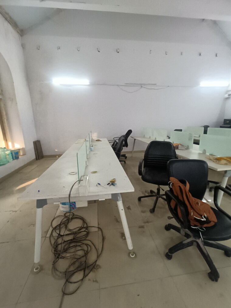 Team Area, colaba Commercial Office Space 2300 Sq.Ft. In Colaba Mumbai 9527863