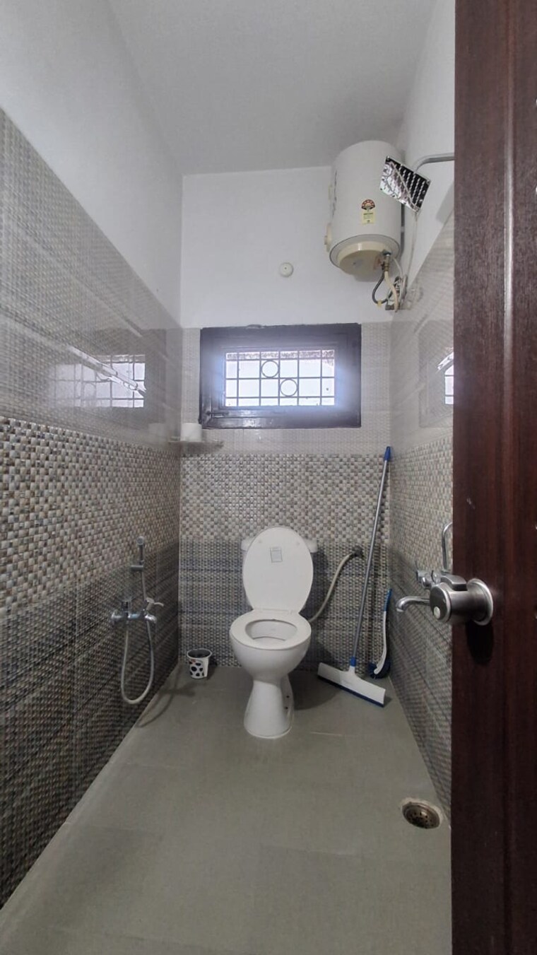 Bathroom, sowparnika-sanvi-phase-ii 3 Bedroom 1571 Sq.Ft. Apartment In Whitefield Bangalore 9527848