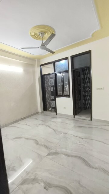 2 BHK Builder Floor For Rent in Saket