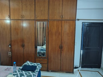 Furnished Amenities in 2.5 BHK Builder Floor at Bali Nagar – for Rent